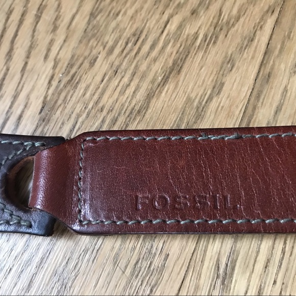Vintage fossil leather belt with brass hardware. - Picture 2 of 7
